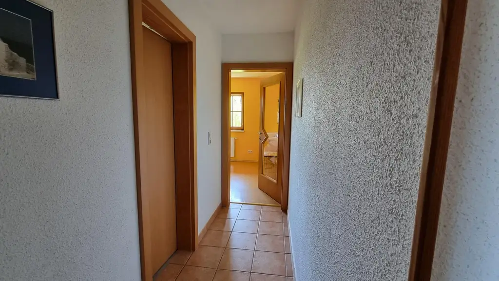 Charmanter Bungalow mit großem Garten, Photovoltaik & Teichanlage