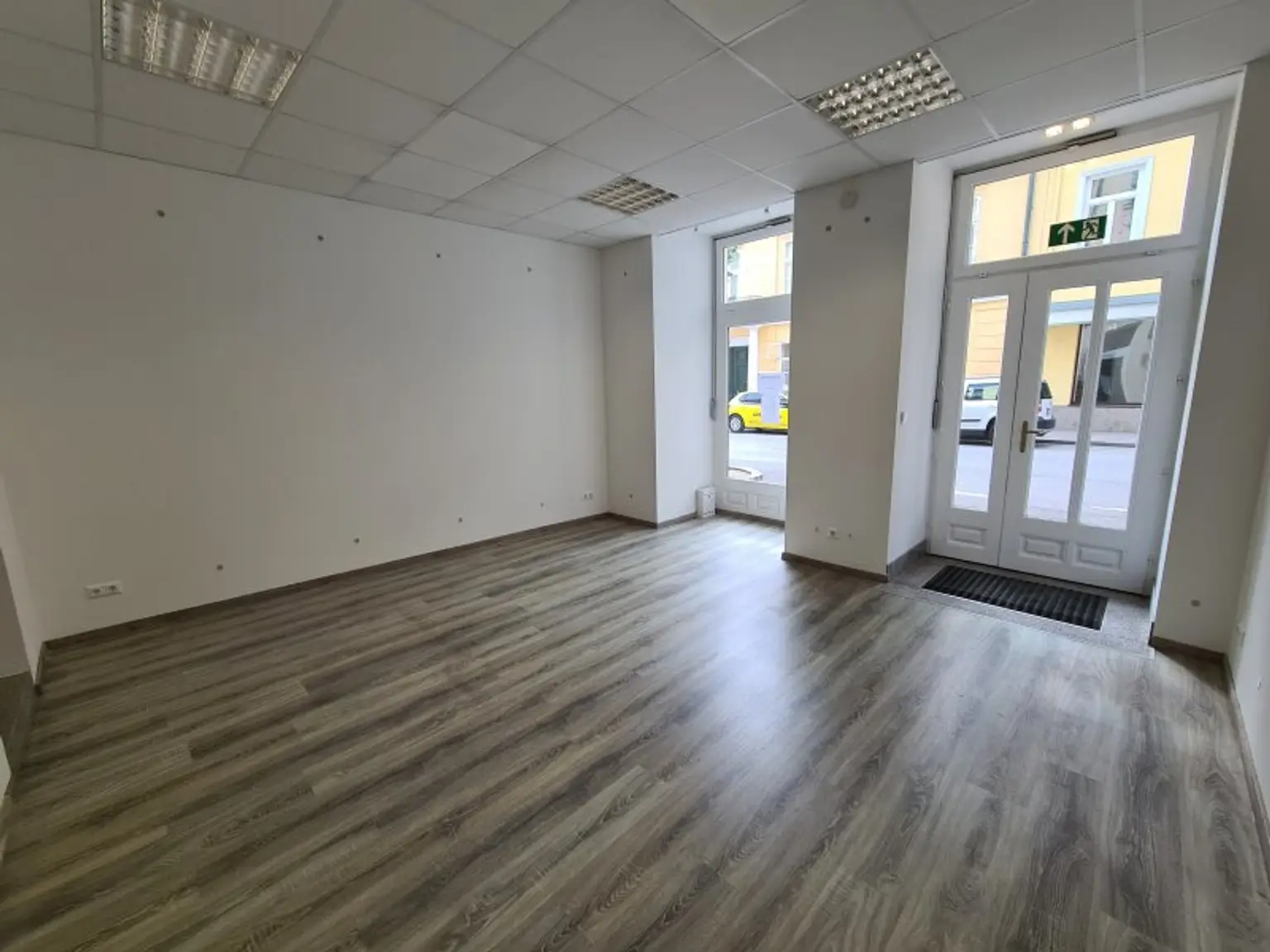 Büro / City-Shop im Zentrum zwischen Casino u. grüner Markt - top-renoviert