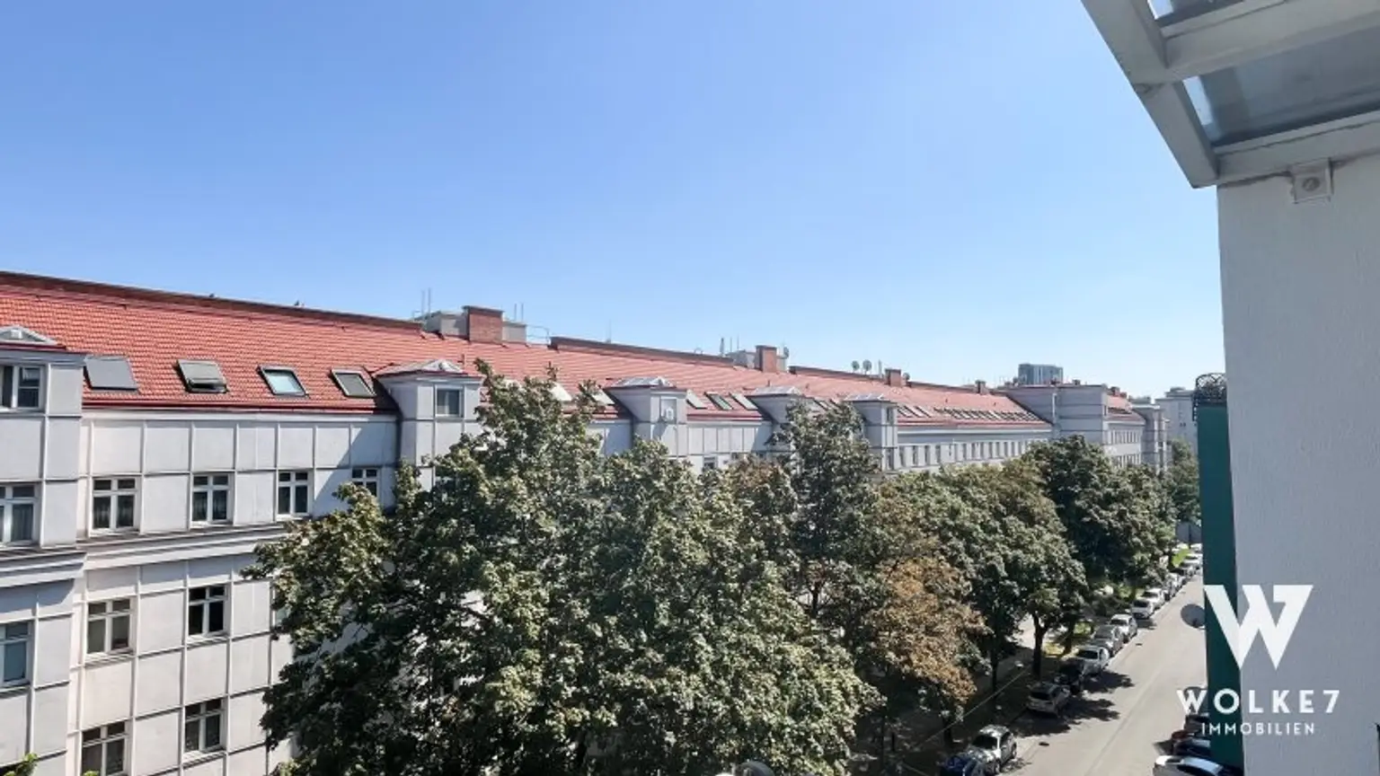 Helle und ruhige 4-Zimmer-Maisonette mit Loggia in Neubau I Nähe Donau