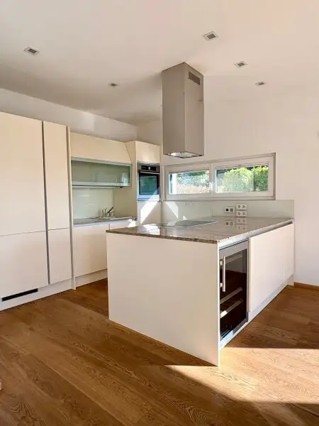 LUXUS-KLEINGARTENHAUS IM ALLEINEIGENTUM MIT WUNDERSCHÖNEM BLICK AM HACKENBERG