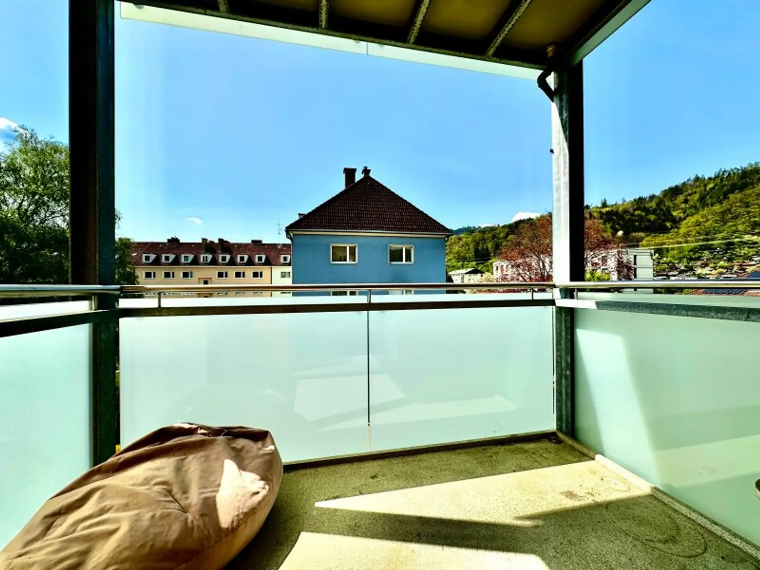 I AB 01.10 VERFÜGBAR I BADEWANNE I BALKON MIT AUSBLICK I HAUSTIERE WILLKOMMEN I INKL. HEIZKOSTEN I SEHR HELL UND RUHIG I