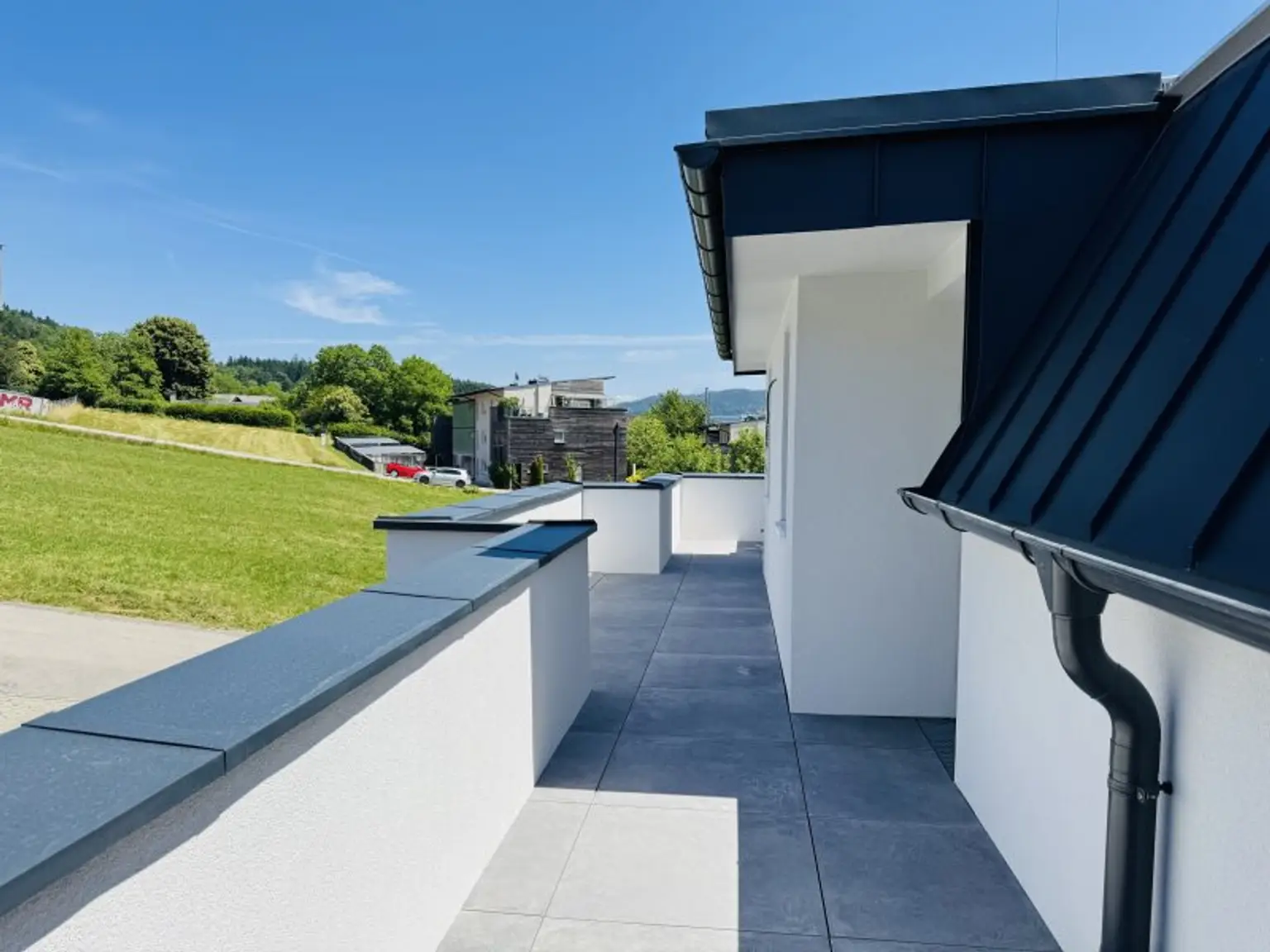 3-ZIMMER-WOHNUNG MIT PENTHOUSE-CHARAKTER IN PÖRTSCHACH AM WÖRTHERSEE – ERSTBEZUG
