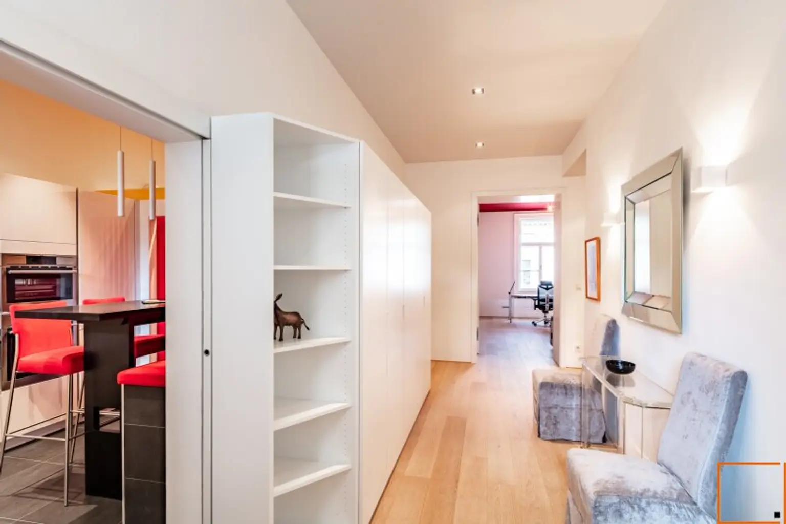 Entrée mit Einbauschrank