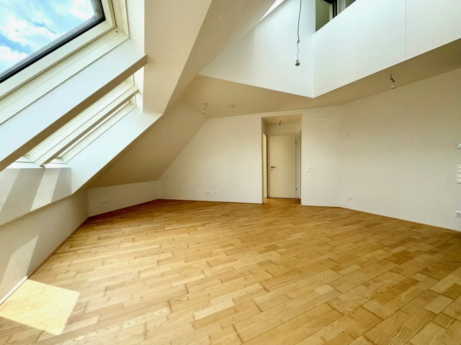 H | ++ NEU ++ Attraktive 2-ZIMMER mit Galerie & TERRASSE | Prima Service Immobilien