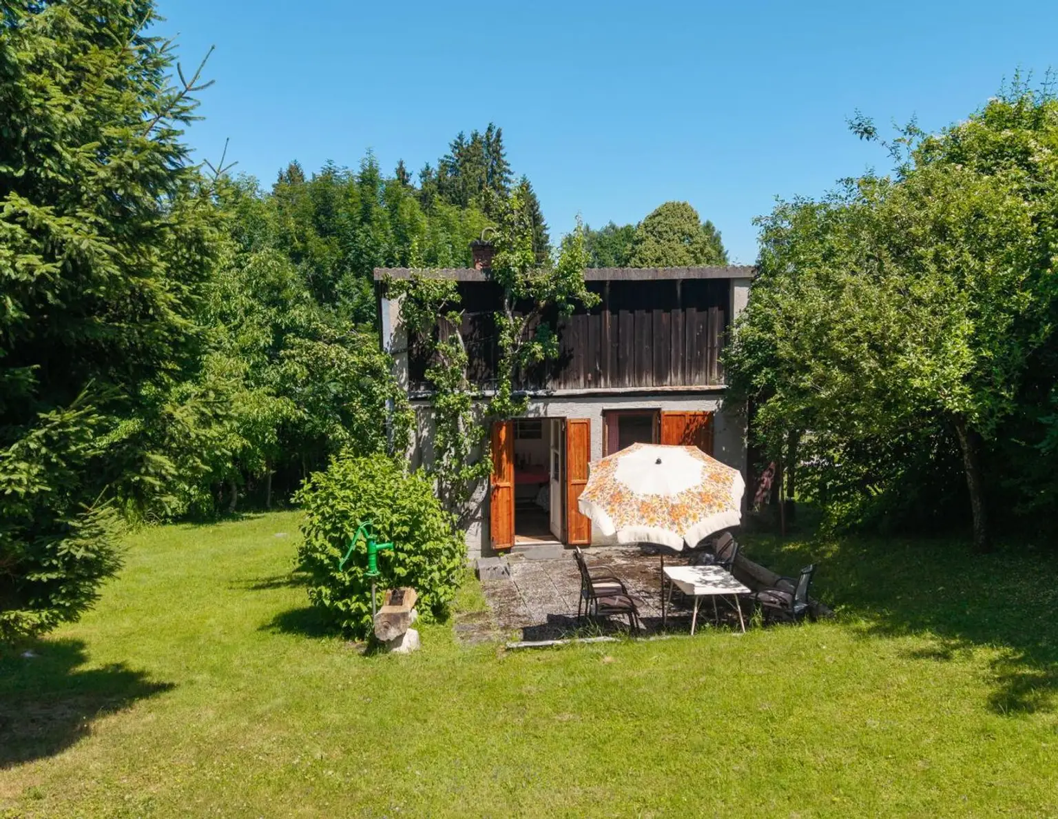 Idyllisches Feriengrundstück mit kleinem Häuschen in absoluter Ruhelage