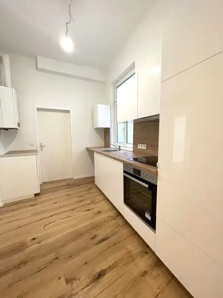 Sonnige 3 Zimmer Wohnung, Nähe Wallensteinplatz, zu Kaufen !