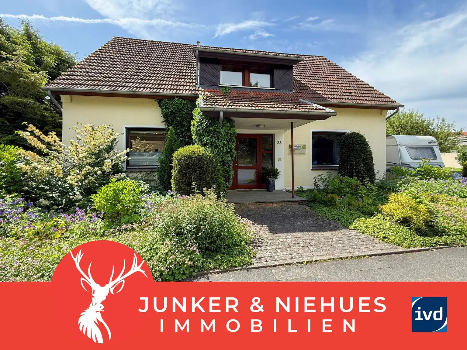 Familienparadies in Leopoldshöhe – Einfamilienhaus mit Dachterrasse & Traumgarten