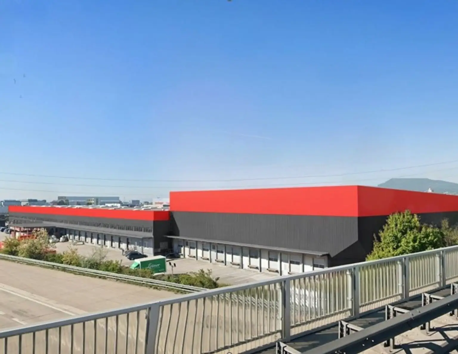 Logistikzentrum im IZ-NÖ-Süd