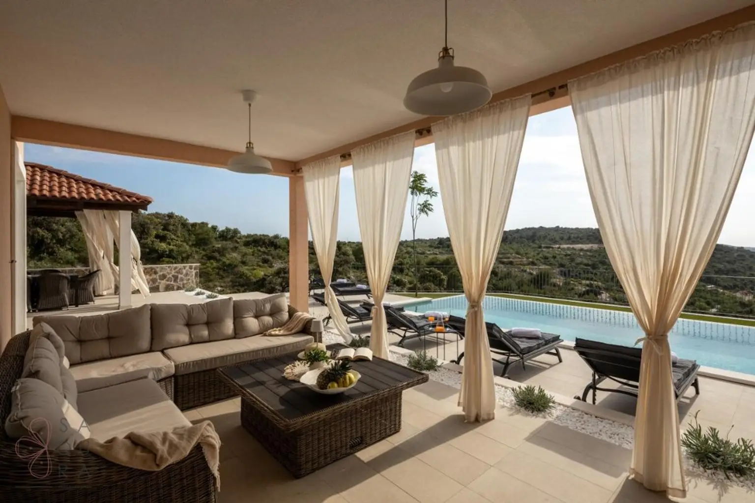 Stunning Home Razanj – Ihr mediterraner Rückzugsort mit Renditepotenzial