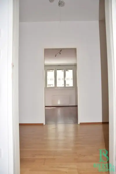 Bei der Josefstädter Strasse - Großzügiges, helles Büro!