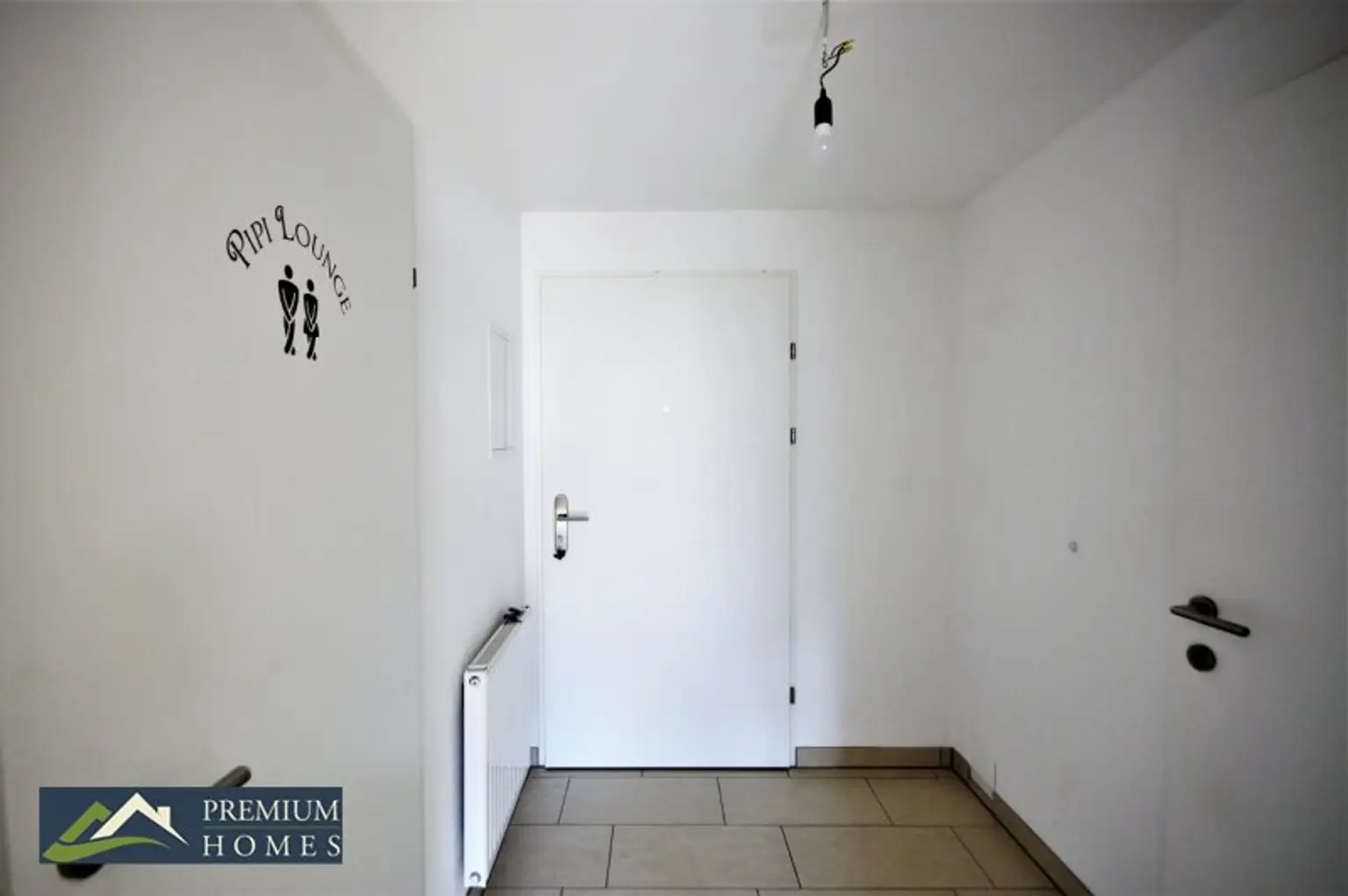 Mietwohnung Kundl: K1 _Der Gipfel des Wohnens Top 5_ 59,37 m²_Eingangtür_Toilettentür_Vorratlager-tür