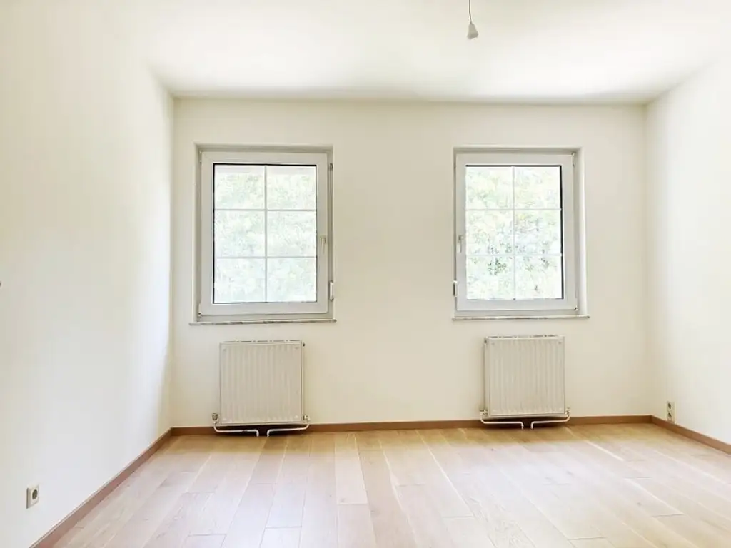 Ruhe-Oase in Mauer! Sonniges Reihenhaus mit 6 Zimmern, Garten und Garage!