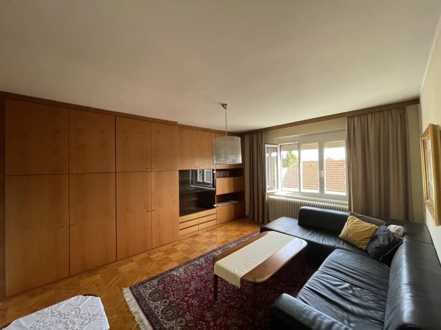 GROSSZÜGIGES ANWESEN MIT WOHNHAUS -- WUNDERSCHÖNER INNENHOF UND GROSSER GARTEN -- 1.315 m²!