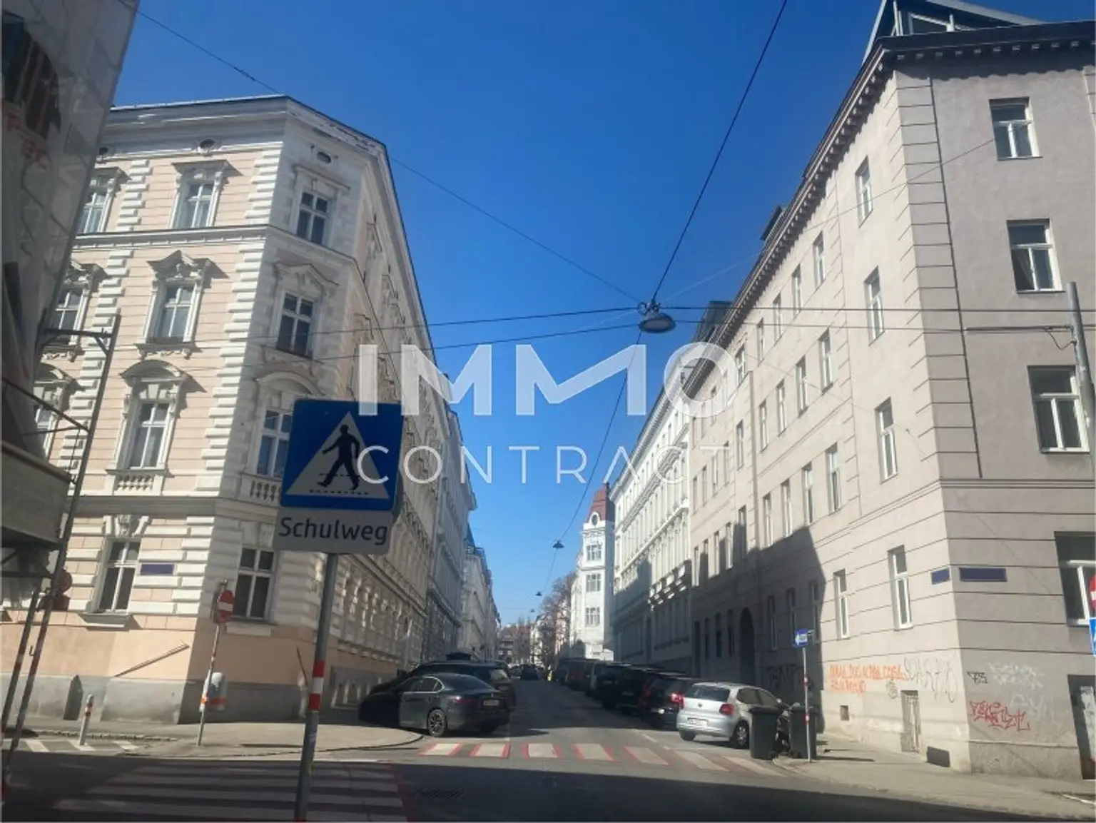 Ein Stück Zinshaus - 4 Zimmer  Wohnung  in dieser Gasse