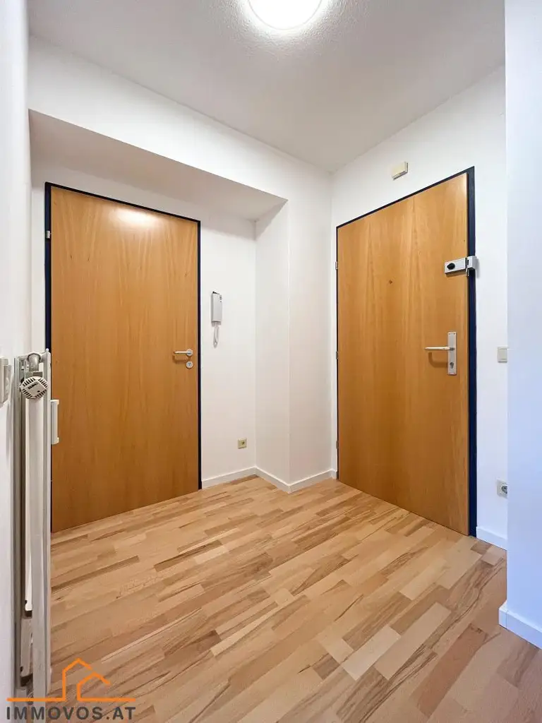 IHR NEUES ZUHAUSE IN DER STADT // KOMPAKT, PRAKTISCH UND PERFEKT ANGEBUNDEN // 1,5 ZIMMER UND GARAGENSTELLPLATZ