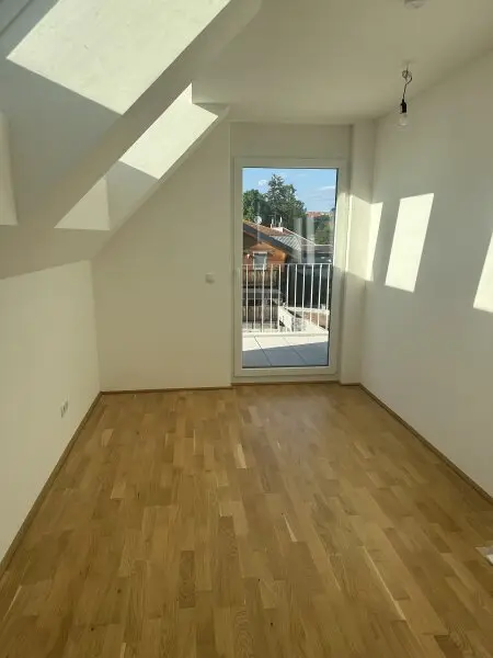 Schlafzimmer mit Terrassenzugang