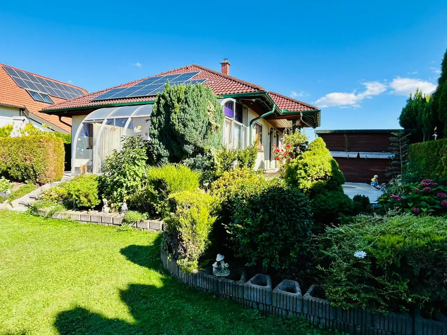 Der Familien-Bungalow! 5 Zimmer, Photovoltaik, toller Garten!