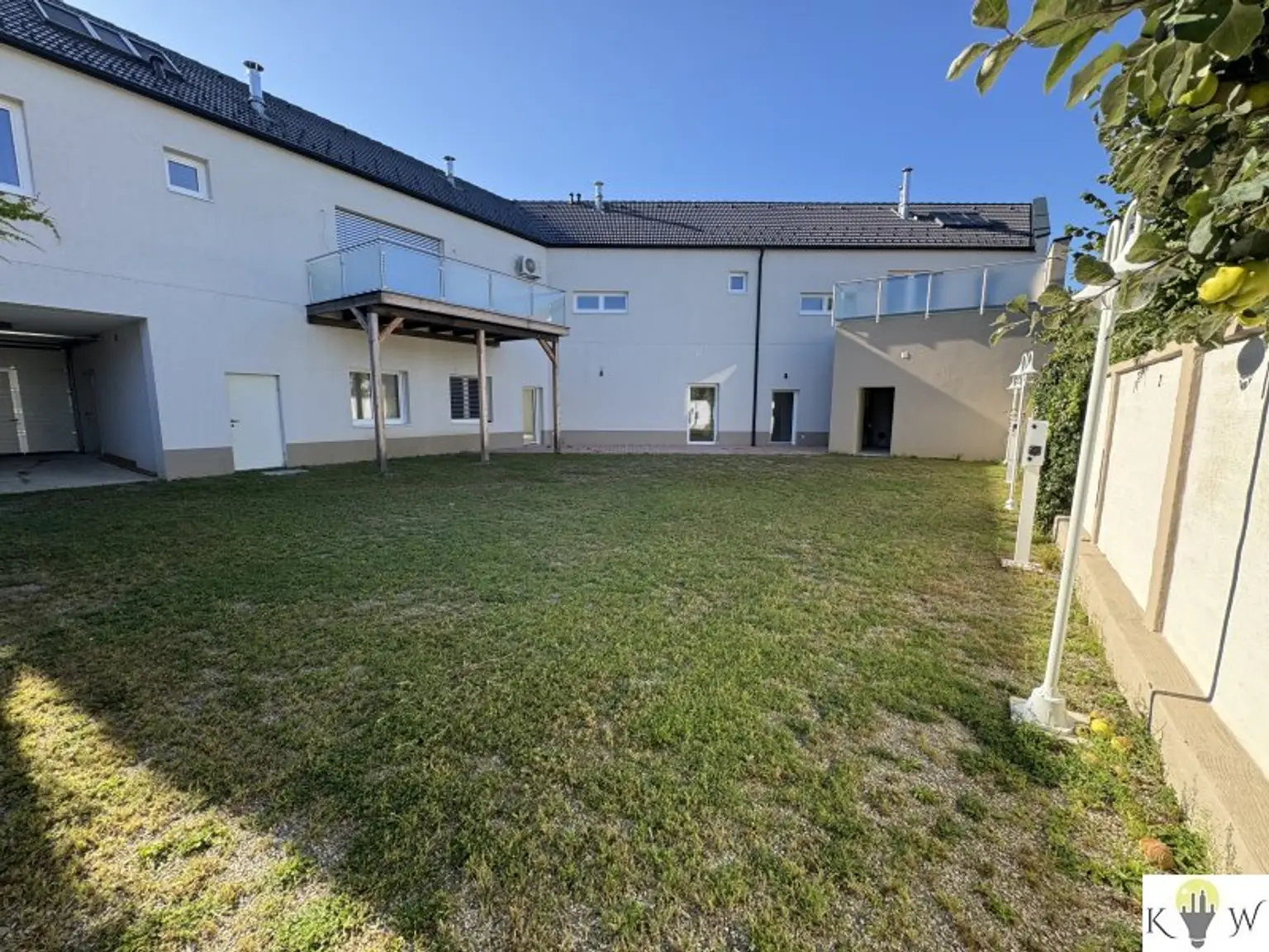 Barrierefreie "energieeffiziente" Wohnung mit Flair - Erstbezug nach Sanierung