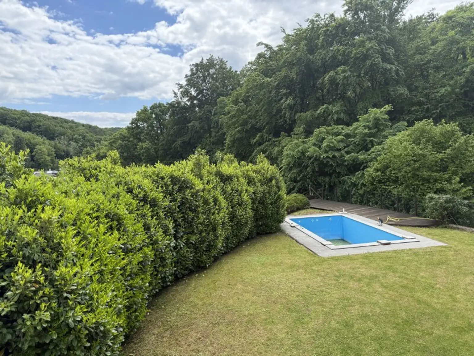 Möbliertes Einfamilienhaus mit Garten, Pool und Sauna