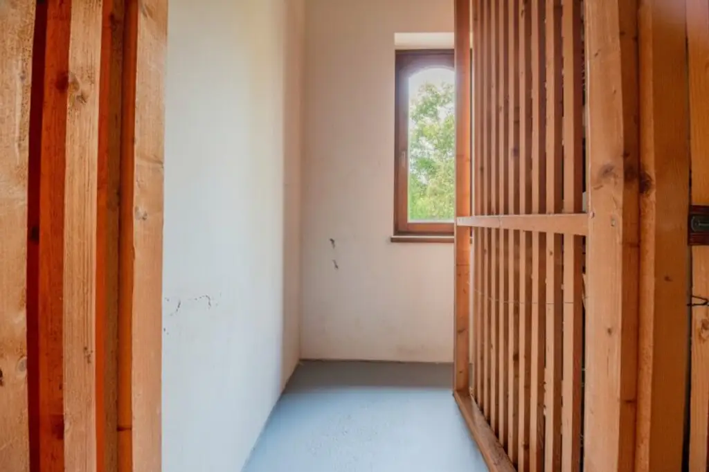 Helle 2-Zimmer-Altbauwohnung im 19. Bezirk – Nähe Hohe Warte / Silbergasse