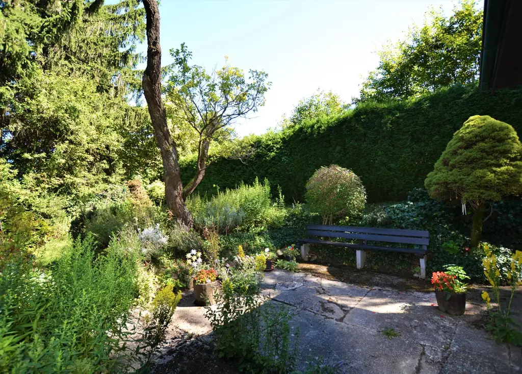 Baugrundstück im Augustinerwald - Naturidylle mit Hanglage
