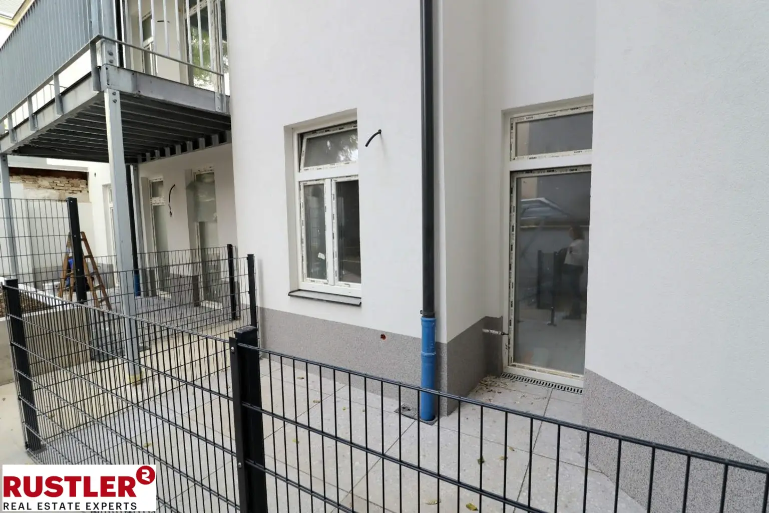 Altbaurenaissance - 3 Zimmer Wohnung EG mit Terrasse - Nähe Kutschkermarkt