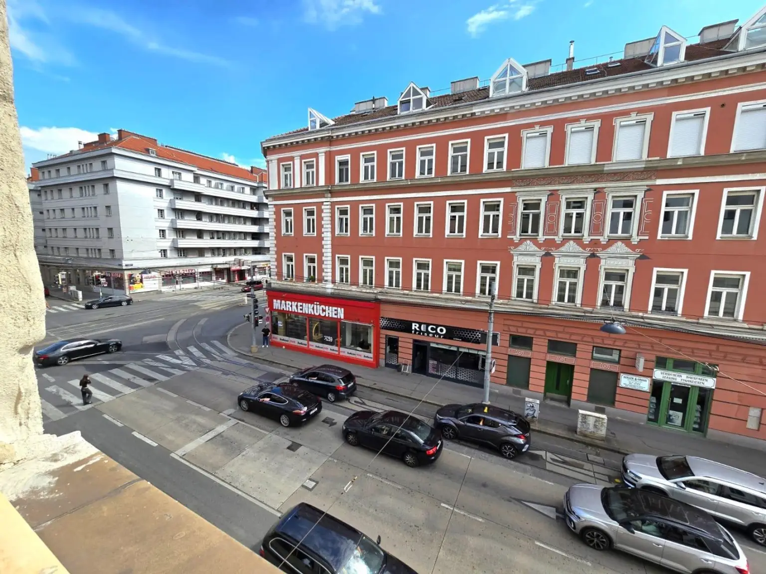 Stilvolles Wohnen in einem klassischen Altbau – nur 4 Minuten bis zur U1!