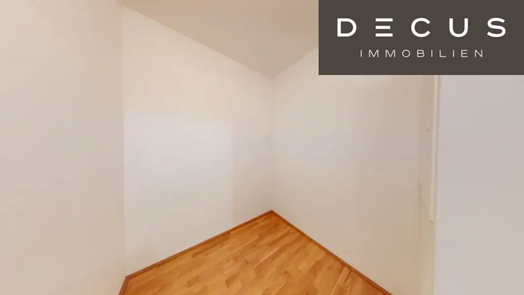 | AB DEZEMBER | ZWEI ZIMMER | SÜDEN | LEOPOLDAUER STRASSE