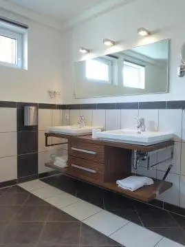 IDYLLE zwischen Baden und Berndorf
