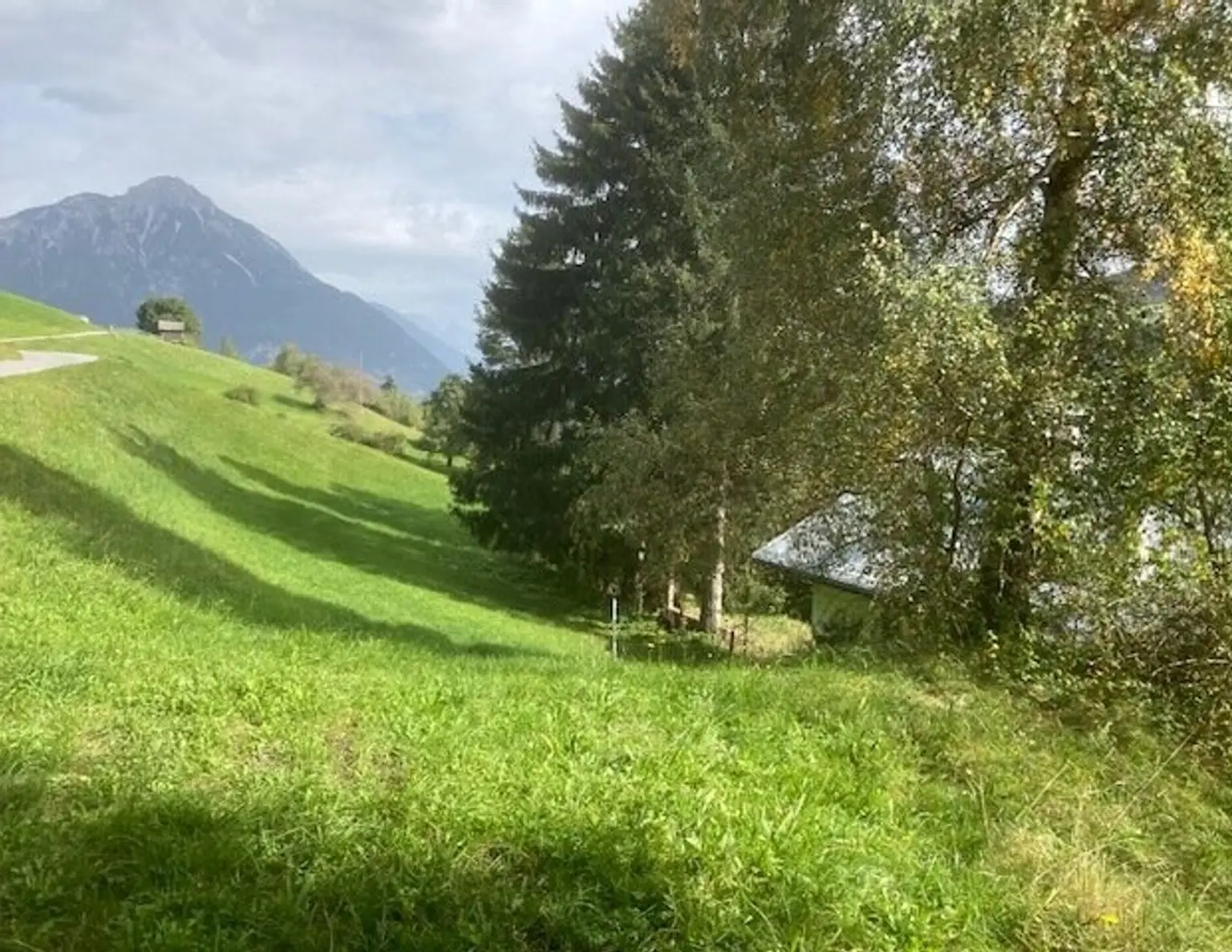 Landwirtschaftliche Grundstücke mit zwei Bauplätzen - ohne Altbestand