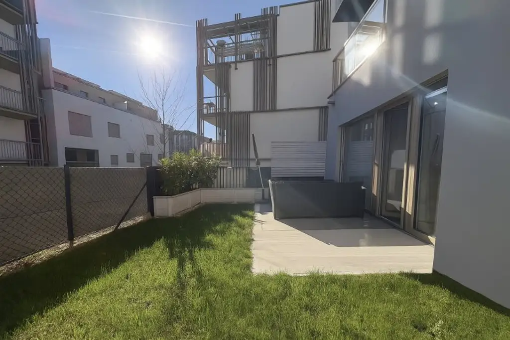 Traumhafte Gartenwohnung mit Klimaanlage I Garage I Eigengarten