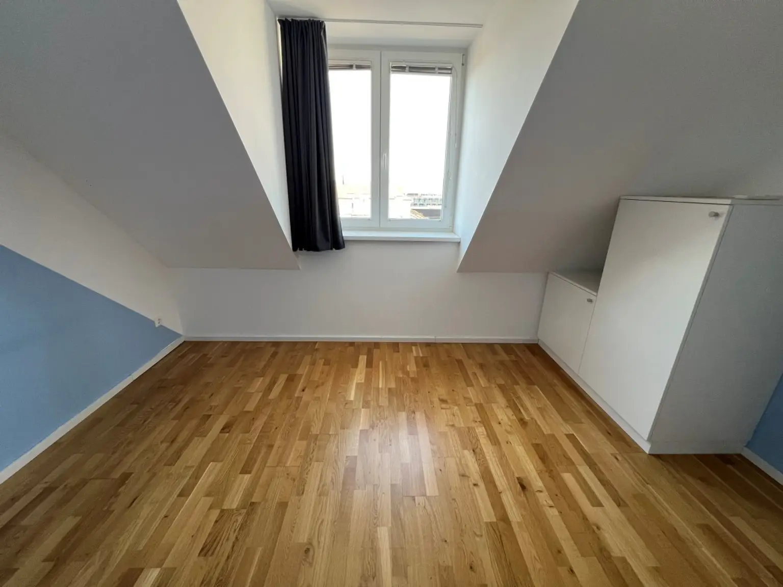 17 | MODERNE Dachgeschosswohnung - Top Zustand, Terrasse mit Ausblick | Prima Service Immobilien