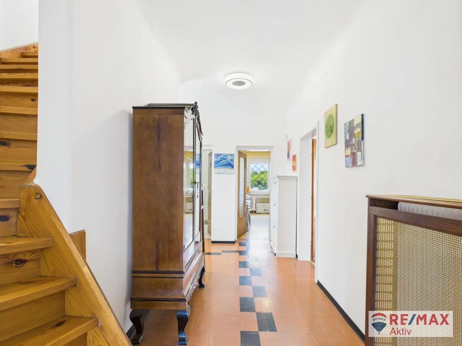 Viel Platz für Ihre Wohnträume: Großes Einfamilienhaus auf 829 m² Grund