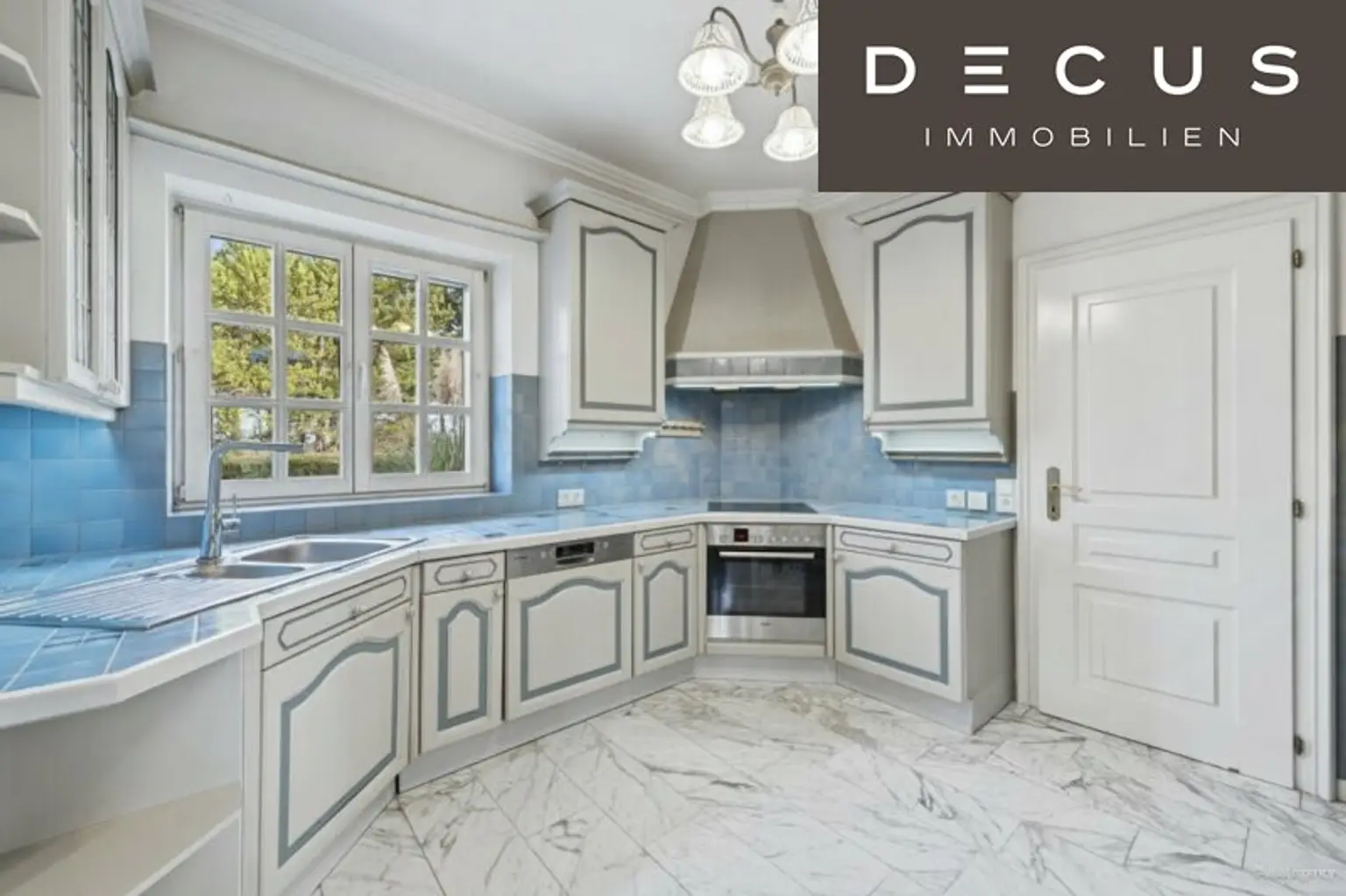 Seevilla Elisabeth | exklusiver Doppelgrund am privaten Seeresort