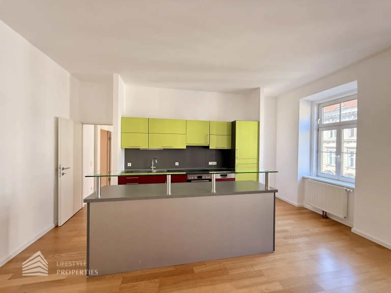 Helle 3 - Zimmer Wohnung, unbefristet, Nähe Theresianum