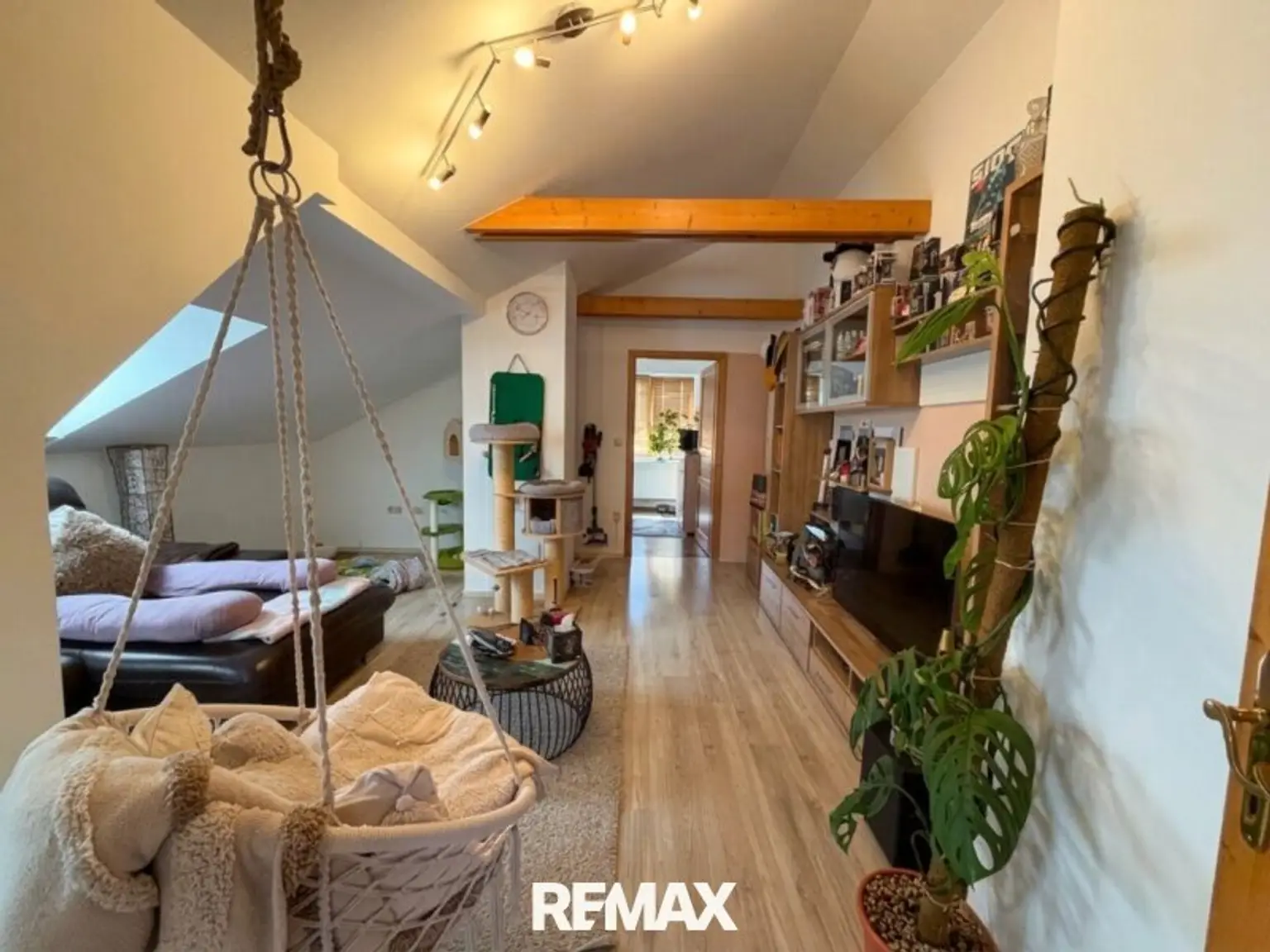 Wohnzimmer DG
