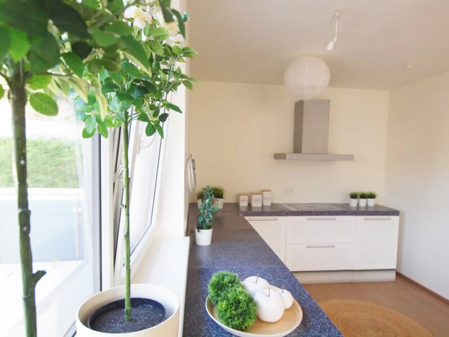 HELLE 3-ZIMMERWOHNUNG NAHE ISTA. CHARMANTE FAMILIENWOHNUNG MIT TERRASSE UND AUTOSTELLPLATZ IN MARIA GUGGING.