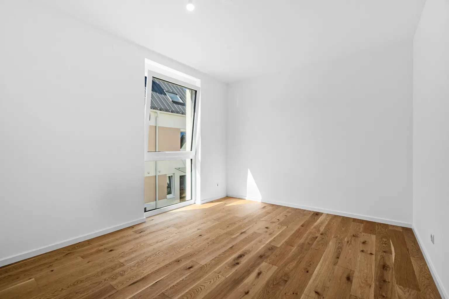 "Exklusive Neubau-Doppelhäuser in Stockerau – 6 Zimmer nahe S-Bahn"