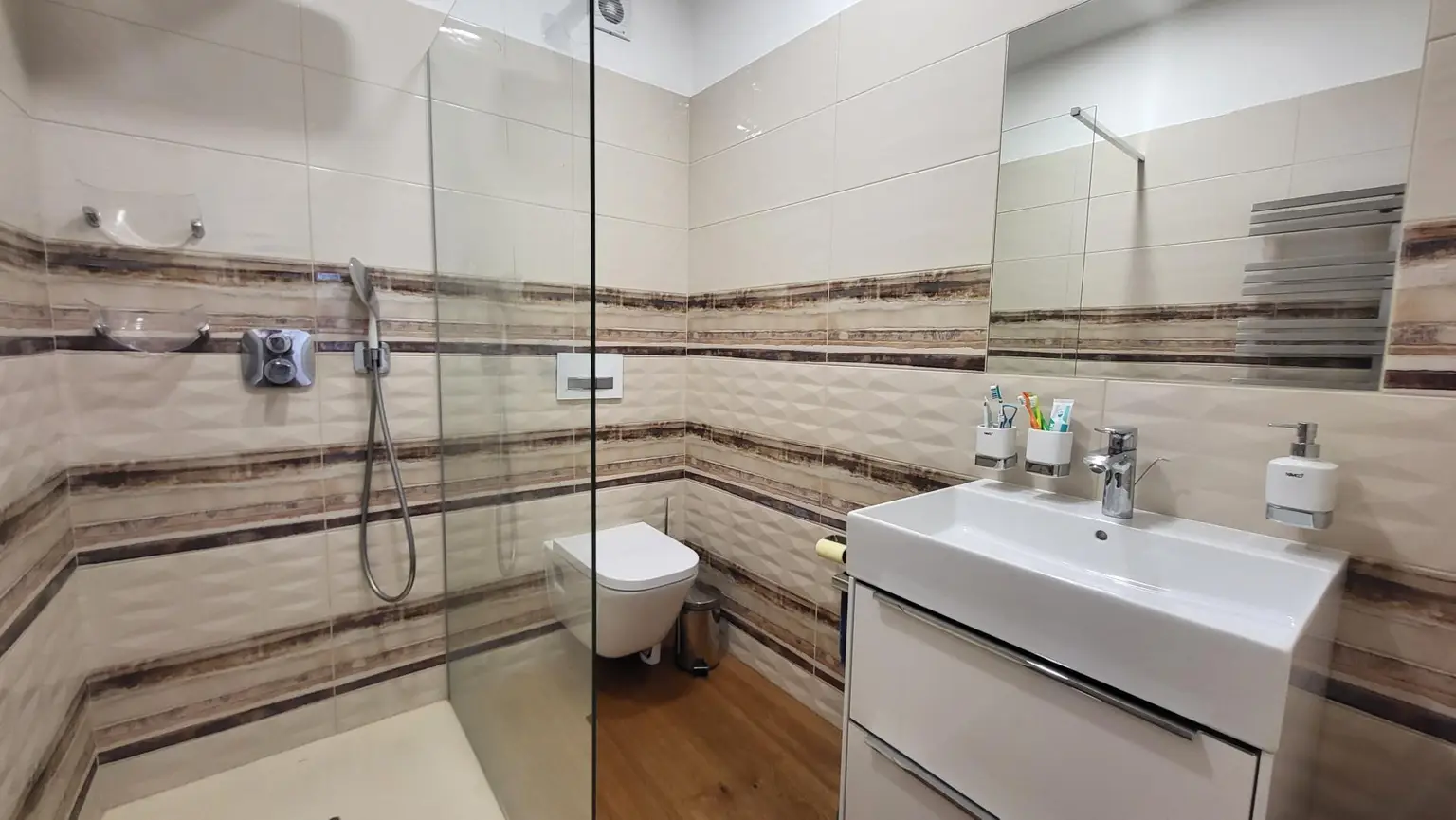 Badezimmer im OG