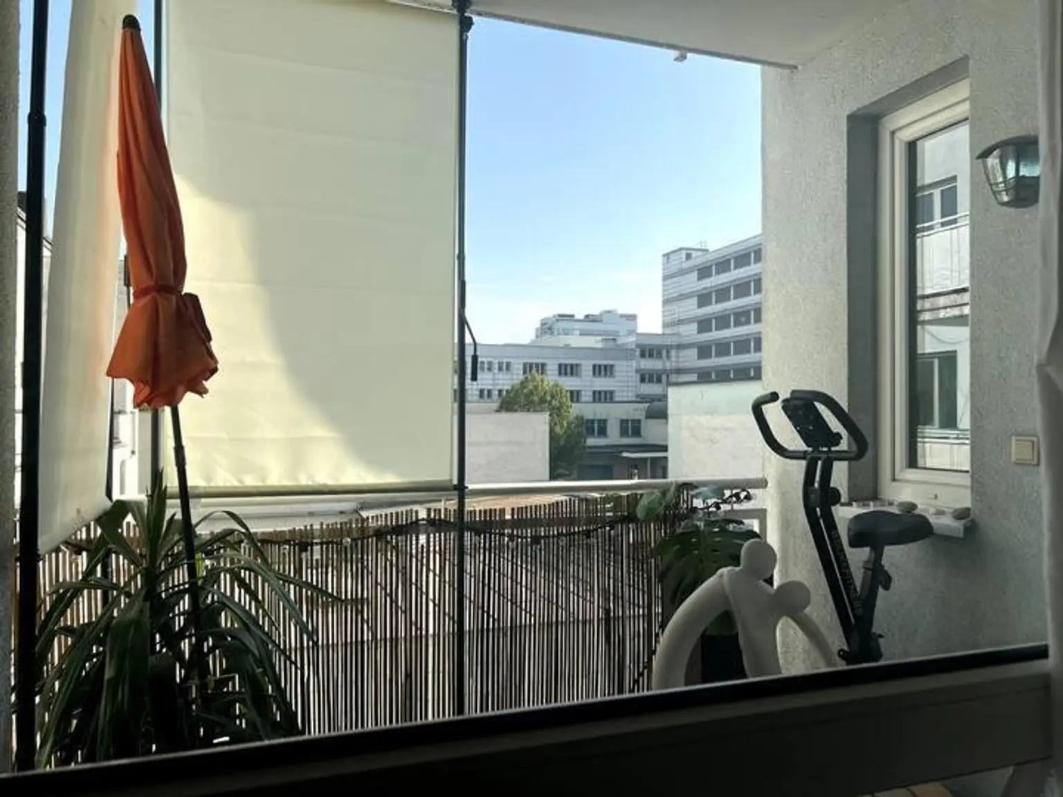 Klassische, ruhige 2-Zimmer-Wohnung mit Loggia - verfügbar ab Jänner 2026