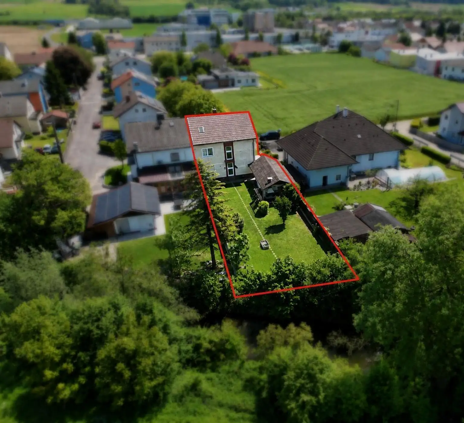 Drohne von Nord-West mit Markierung