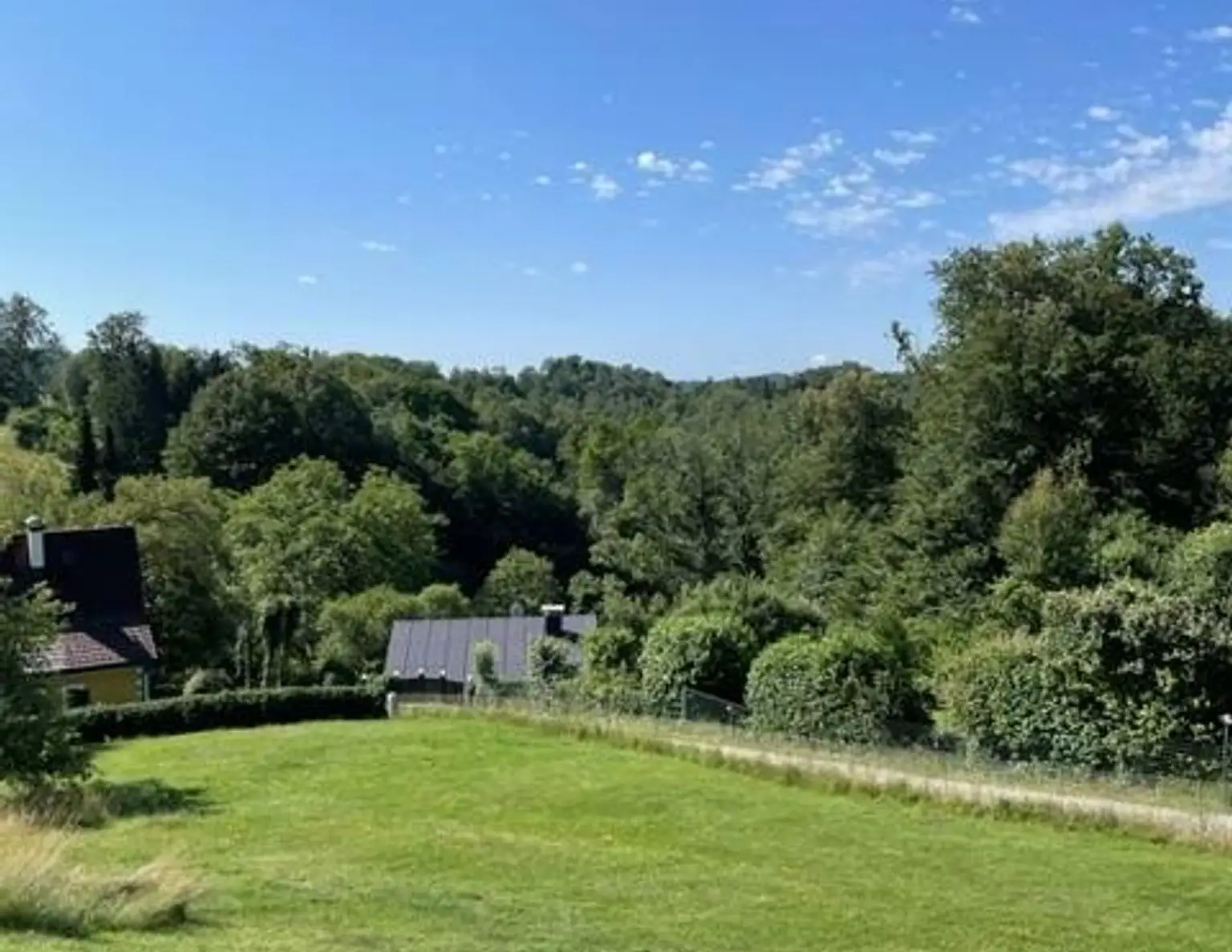 Baugrund in sonniger harmonischer Hanglage