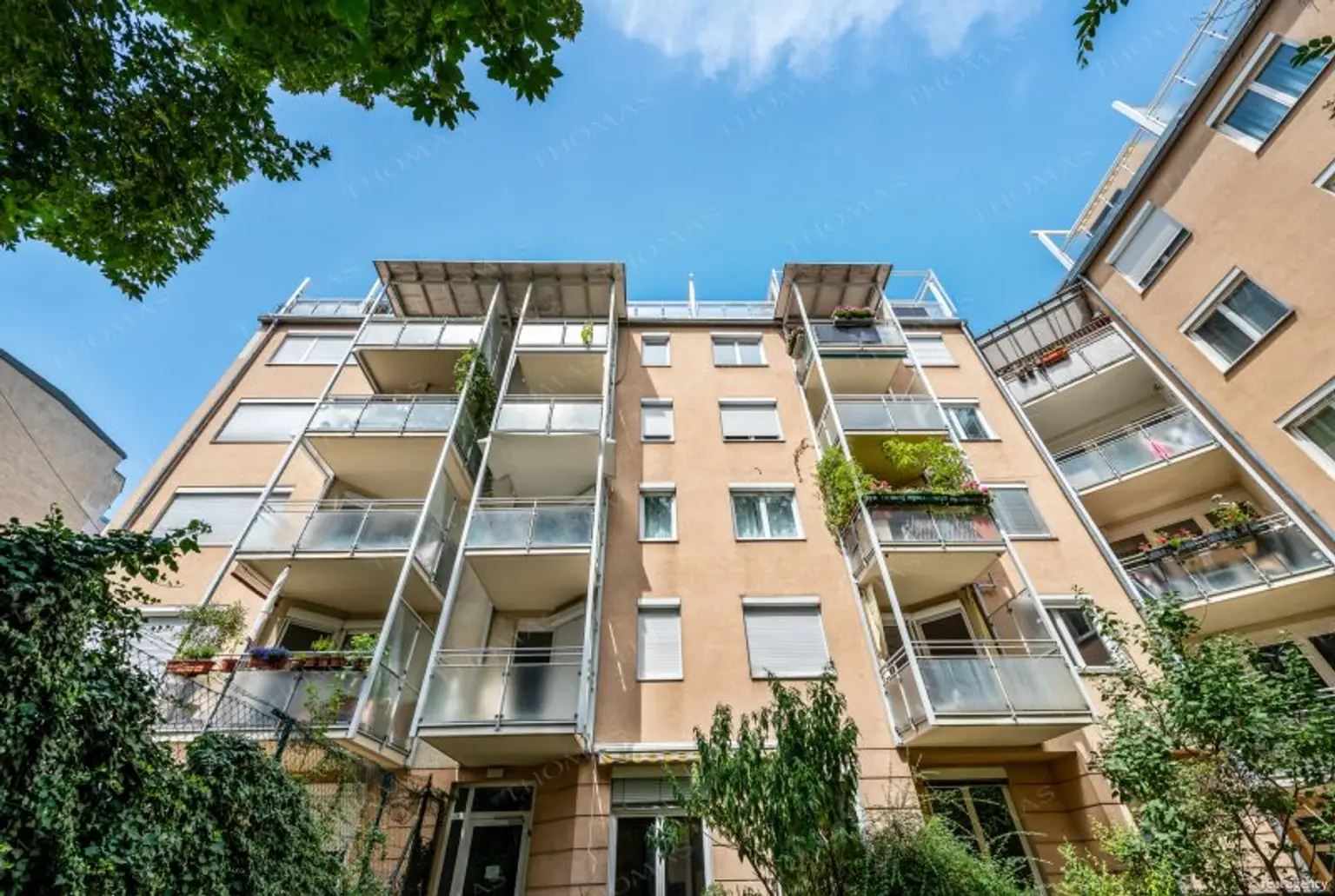 Lichtdurchflutete Maisonette mit Dachterrasse direkt am Währinger Park