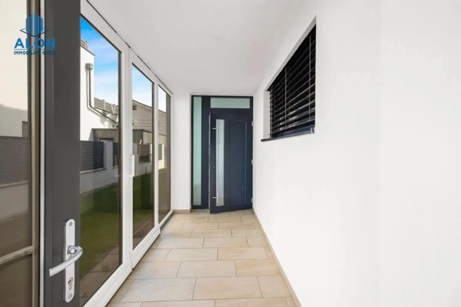 EXKLUSIVES WOHNHAUS | WOHNTRAUM | GROSSER GARTEN MIT WHIRLPOOL & SAUNA