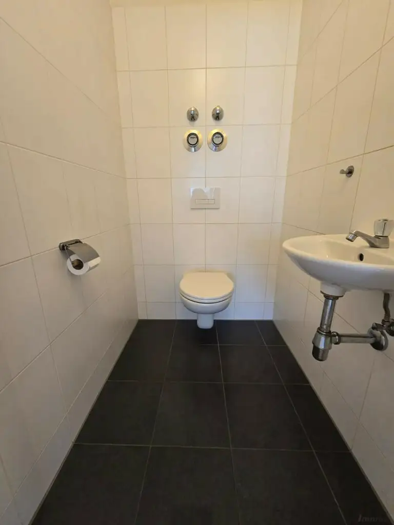 Wunderschöne Wohnung mit Balkon - Hofseite!