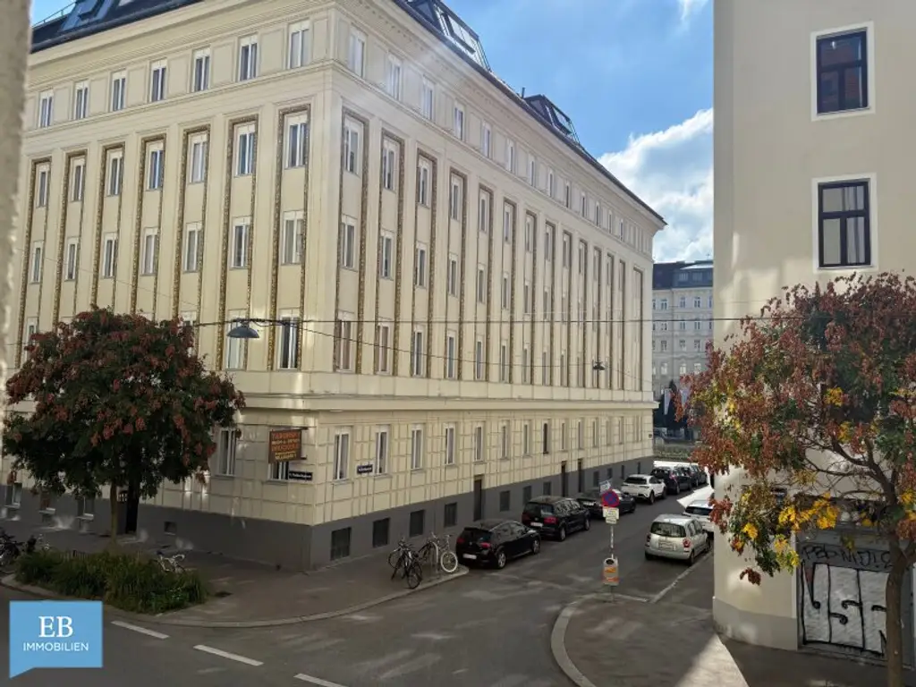 Helle Familienwohnung mit feiner Farbwelt und Fitnessraum im Haus