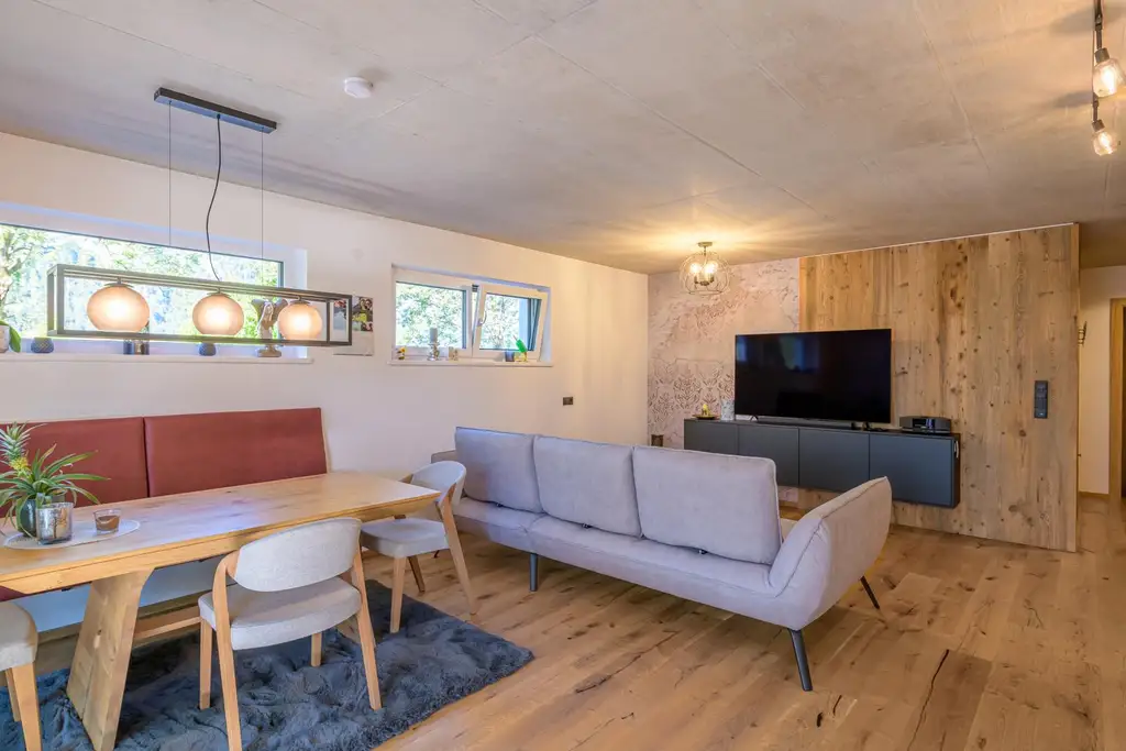NEUBAU! Elegante Wohnung für Paare mit Terrasse und Premium-Ausstattung