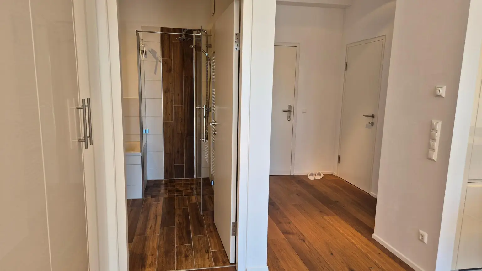 Zugang Bad und Vorraum