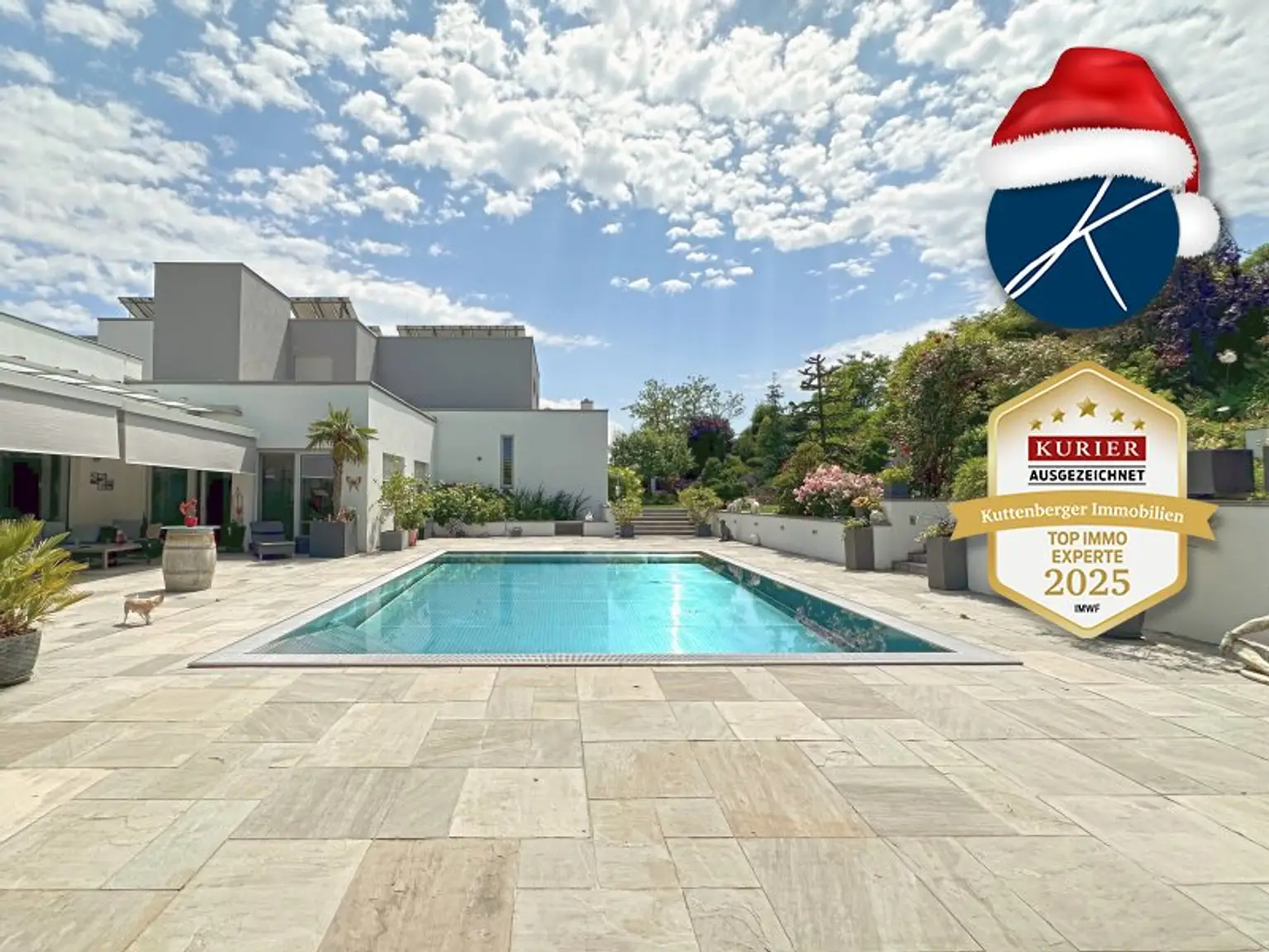 Große Terrasse mit Edelstahl-Überlaufpool