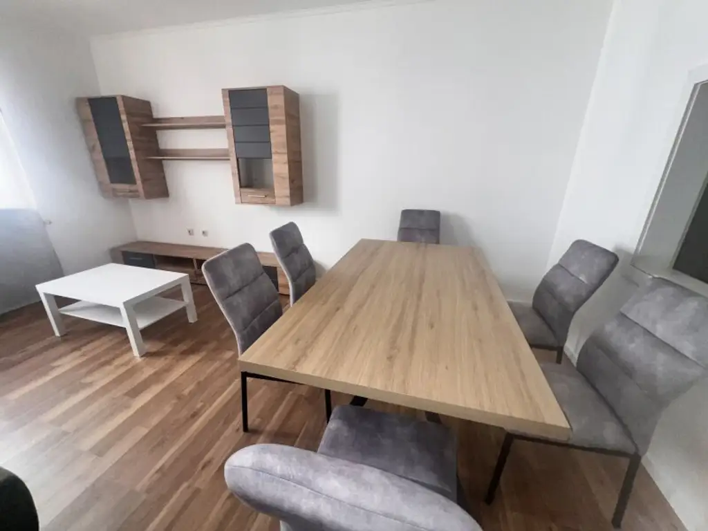 Erstbezug nach Sanierung 49 m² saubere Mietwohnung in der Stadt